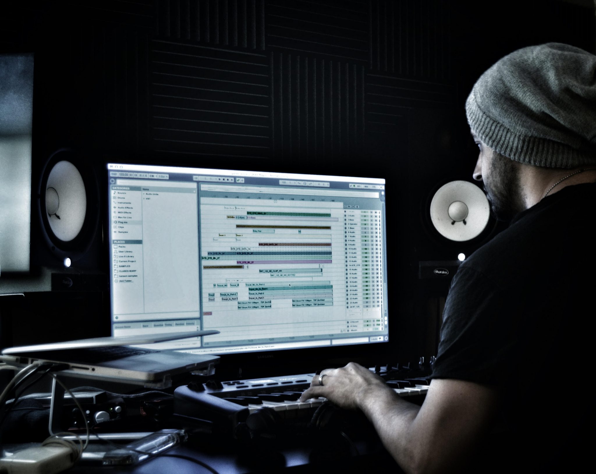 Pheek's mixdown services changed how techno producer Kike Mayor views music