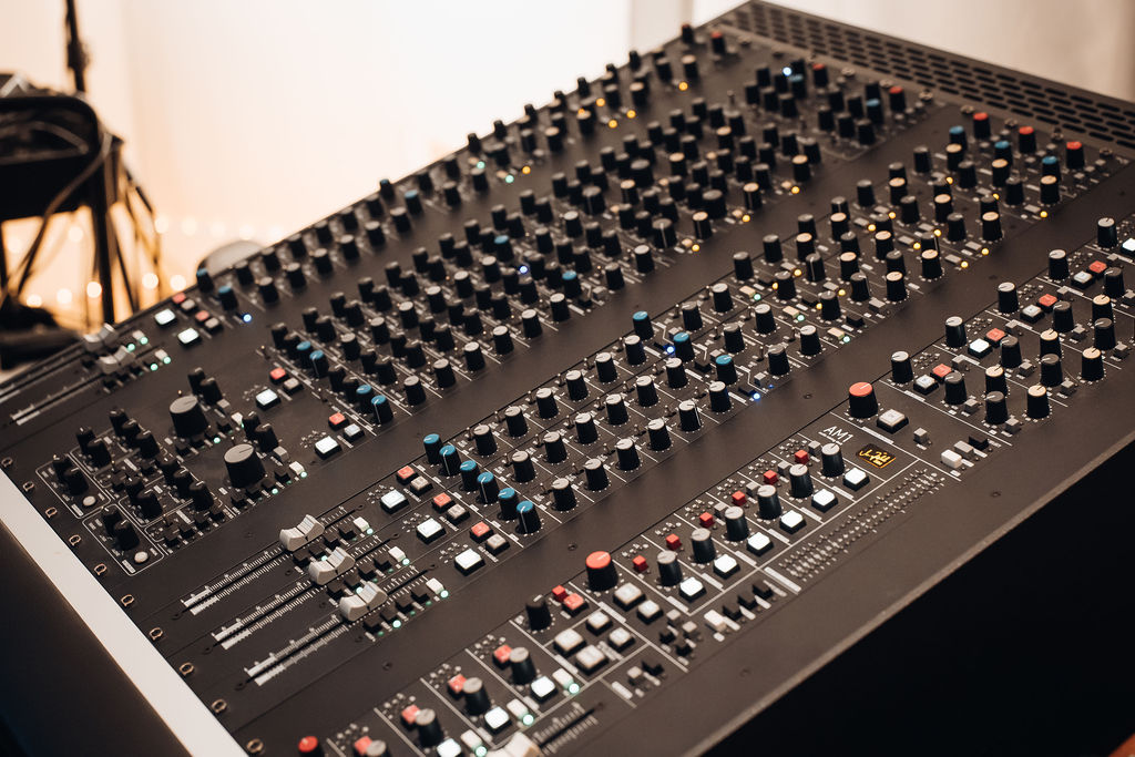 Audioservices studio pheek music producer Shefford zaehl